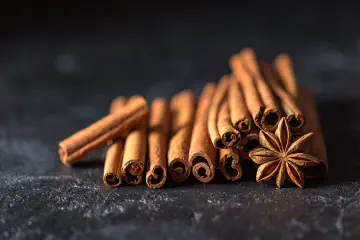 How to Make Cinnamon Water for Weight Loss